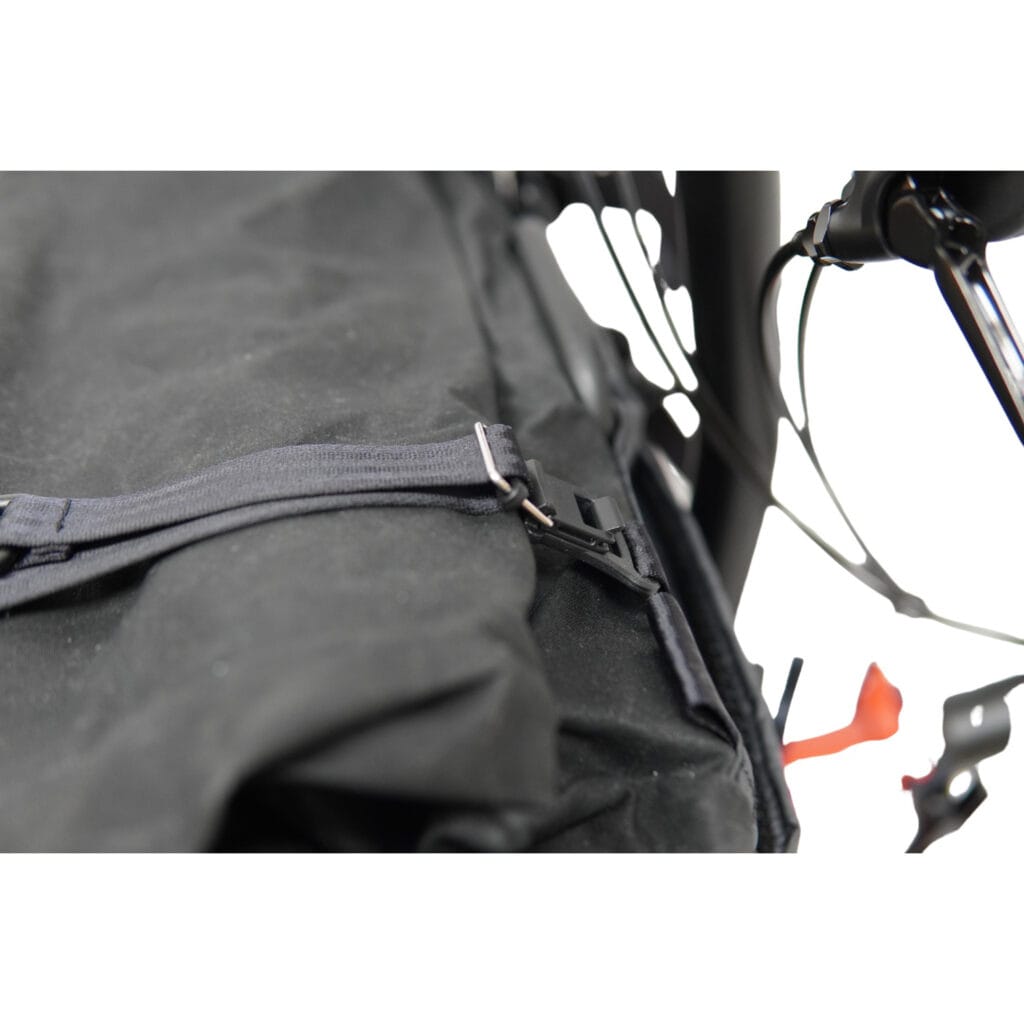Nahaufnahme: Halteschlaufe und Haken der QUER am Brompton