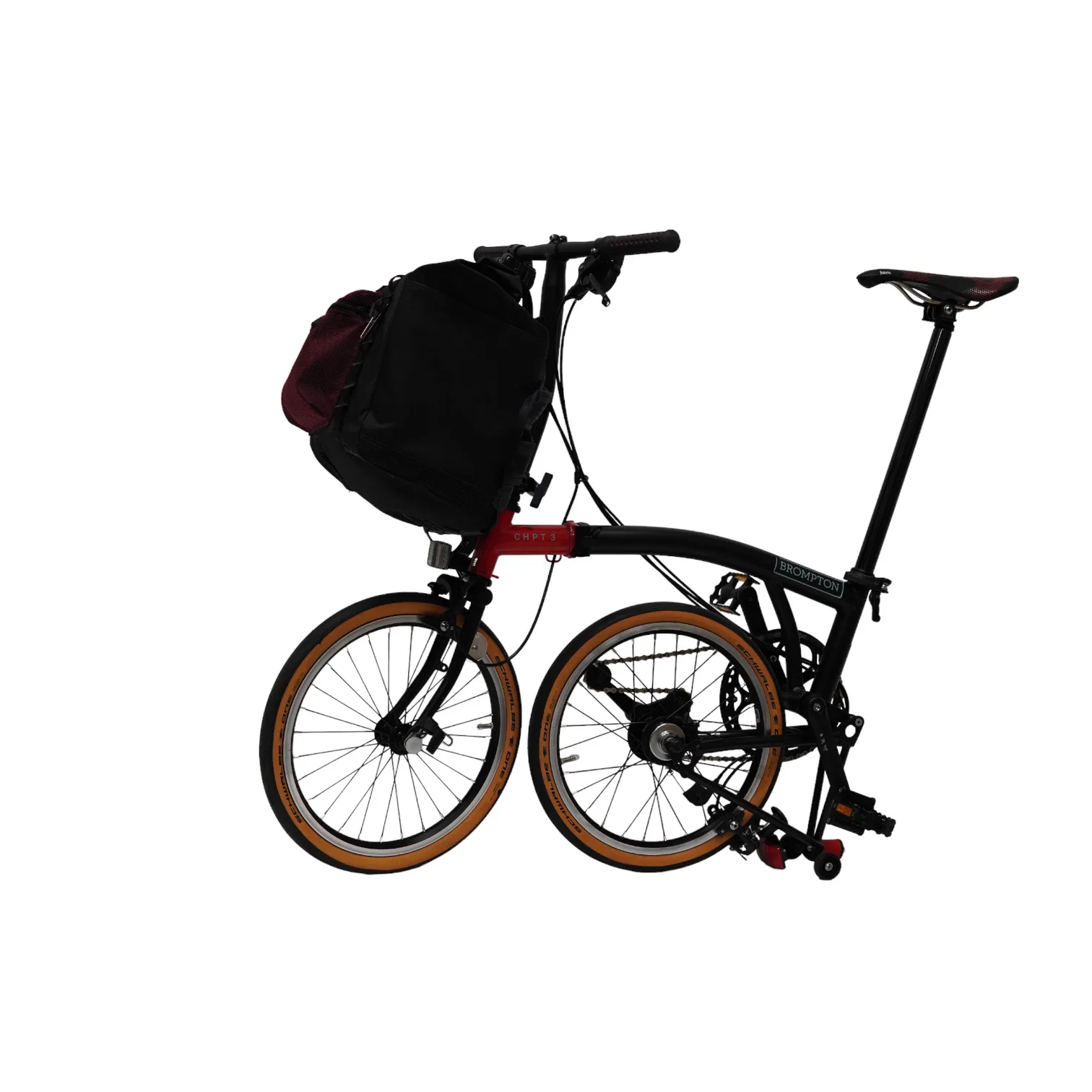 Brompton in Parkstellung mit der QUER vorn am Trägerblock, Seitenansicht